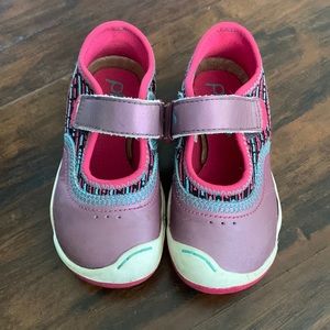 Plae toddler girls Emme shoes size 8